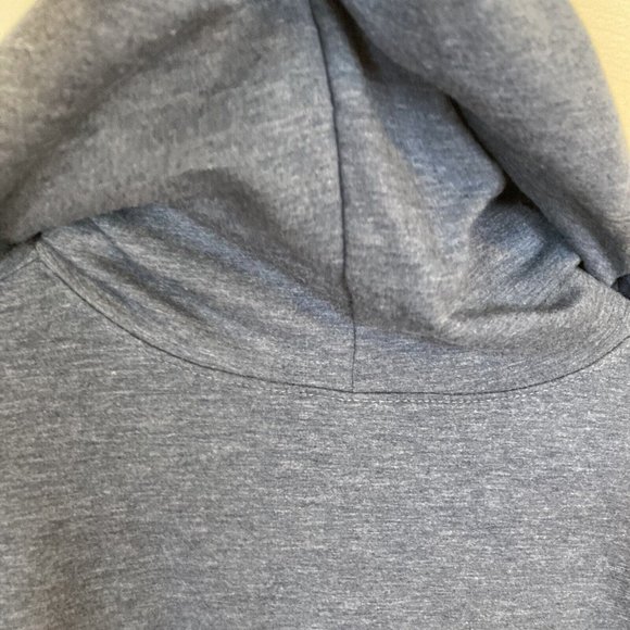 Modern Lux Juniors Short Waisted Smile Graphic Hoodie Size Large - Picture 5 of 10